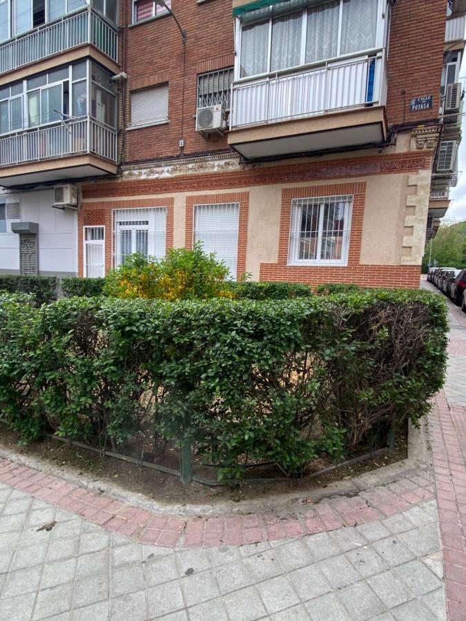 Mana Apartment Мадрид Екстериор снимка